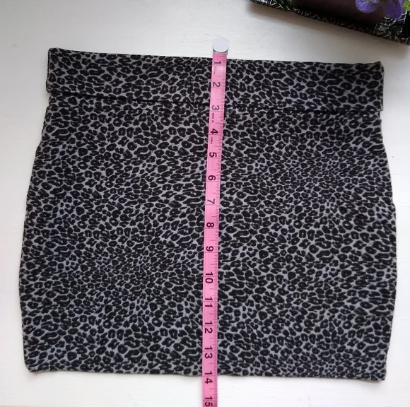 Rue 21 Animal Print Stretch Mini with Fold Down Waist Ash Grey & Black Med - Picture 3 of 6